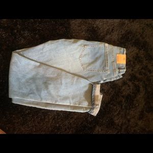 Extra stretch, high rise (jegging) jeans. They are the color Ballard blue.